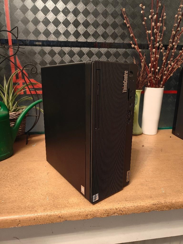 Lenovo ThinkCentre M70t Tower i7-10700 16GB RAM Zonder SSD, Computers en Software, Desktop Pc's, Zo goed als nieuw, 4 Ghz of meer