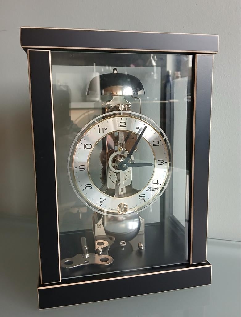 Hermle design mantel klok., Antiek en Kunst, Antiek | Klokken, Ophalen