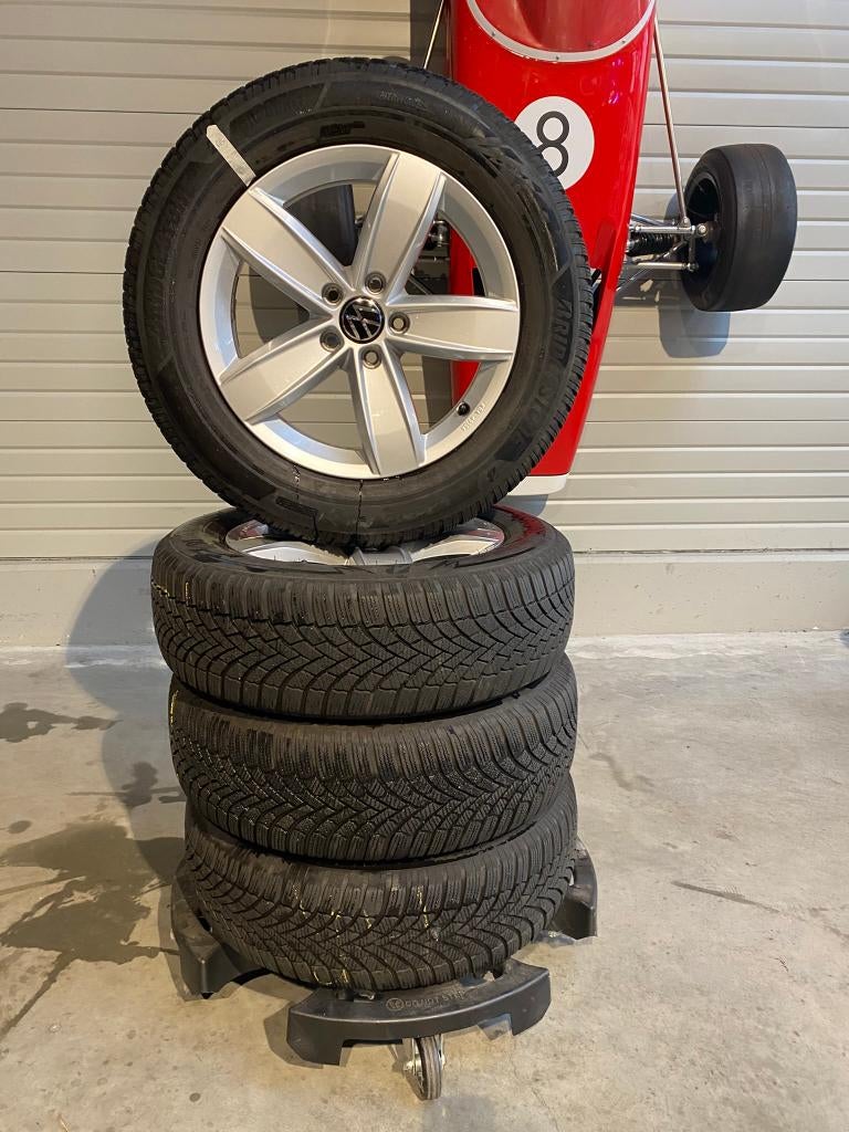 Kit hiver jante + pneu VW (6G), Pneus et Jantes, Véhicule de tourisme, 17 pouces, Enlèvement