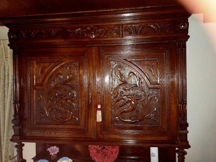 Kast met houtsnijwerk, Maison & Meubles, Armoires | Dressoirs, Utilisé, 100 à 150 cm, 50 à 75 cm, Avec tiroir(s), Avec porte(s)