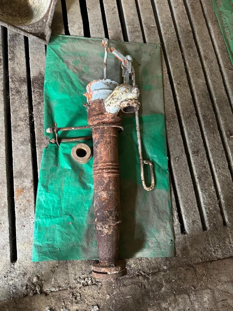 decoratieve pompen, Ophalen, Gebruikt, Metaal