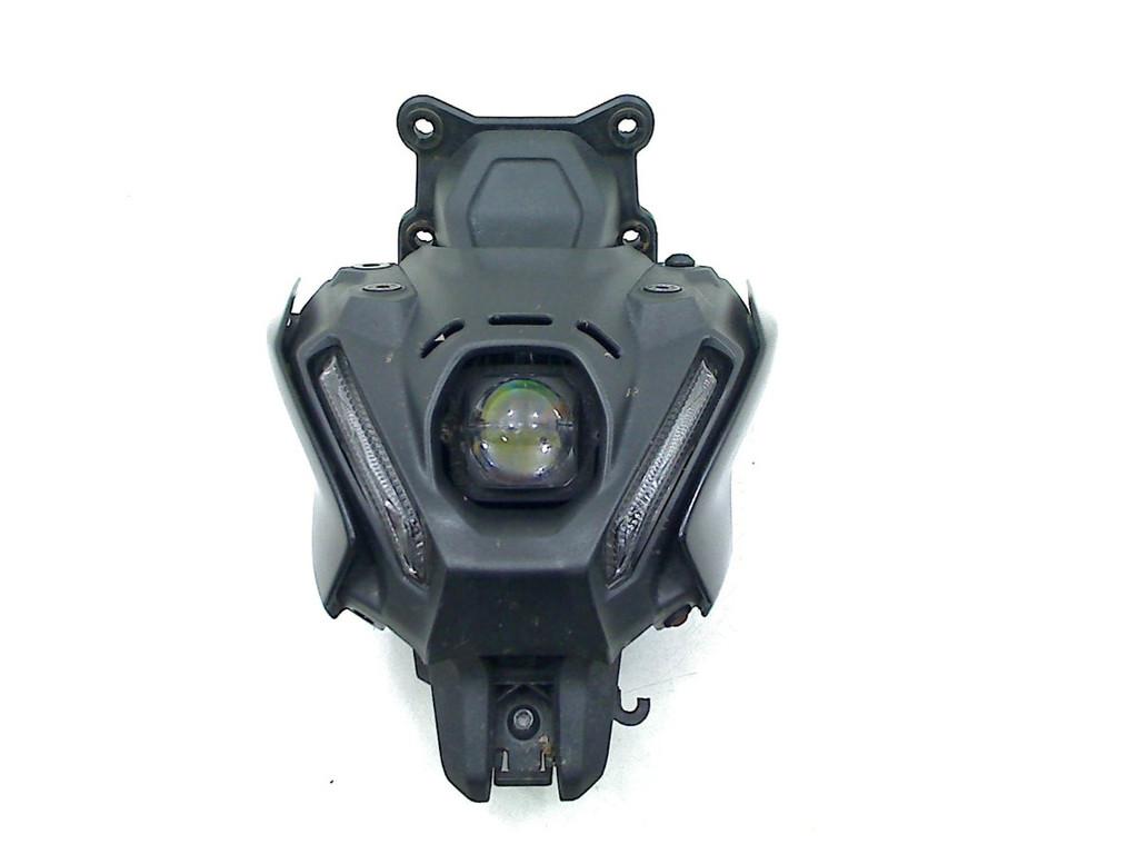 PHARE Yamaha MT 09 2021-2023 (MT09 B7N) (B7N-84300-00-00), Dhr. S. di Majo, Utilisé, Info@cama-motorparts.nl, P.J. Troelstraweg 8 8
3144 CX  MAASSLUIS, NL