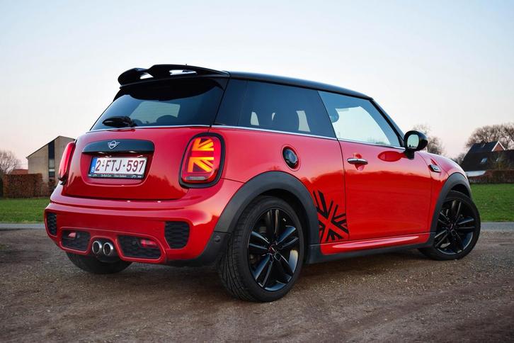 Mini Cooper S - JCW / Autom. / HUD / CarPlay, Autos, Mini, Particulier, Cooper S, ABS, Caméra de recul, Phares directionnels, Régulateur de distance