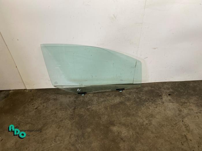 Portierruit 2Deurs rechts van een Toyota Yaris (Yaris 2 09-), Auto-onderdelen, Ruiten en Toebehoren, Toyota, Gebruikt, 3 maanden garantie