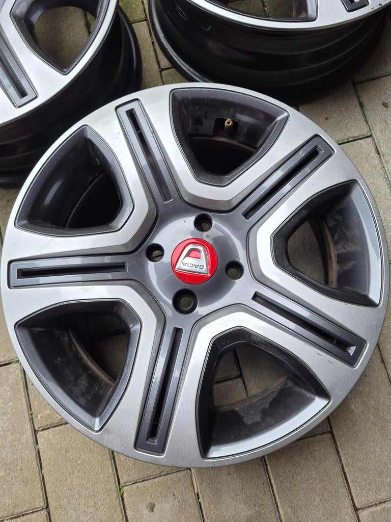 Renault Dacia 16 inch, Ophalen