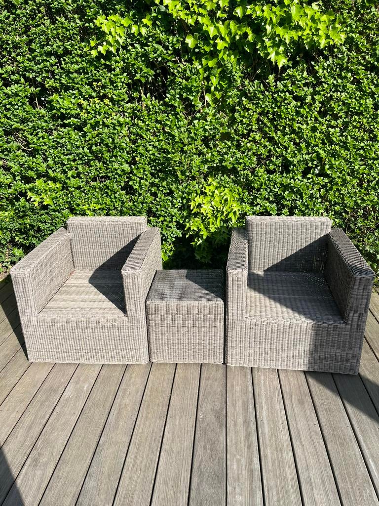 Twee zeteltjes met bijzettafel, merk Bristol, Enlèvement, Table d'appoint