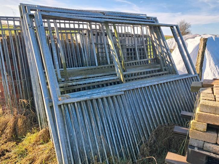 paardenboxen, Animaux & Accessoires, Box & Pâturages, Mise à l'étable