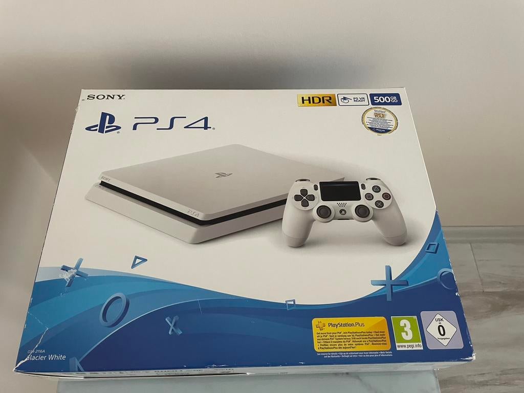 Playstation4 wit en zwart kleur (2stuks) controller en Games, Games en Spelcomputers, Games | Sony PlayStation 4, Ophalen, Gebruikt