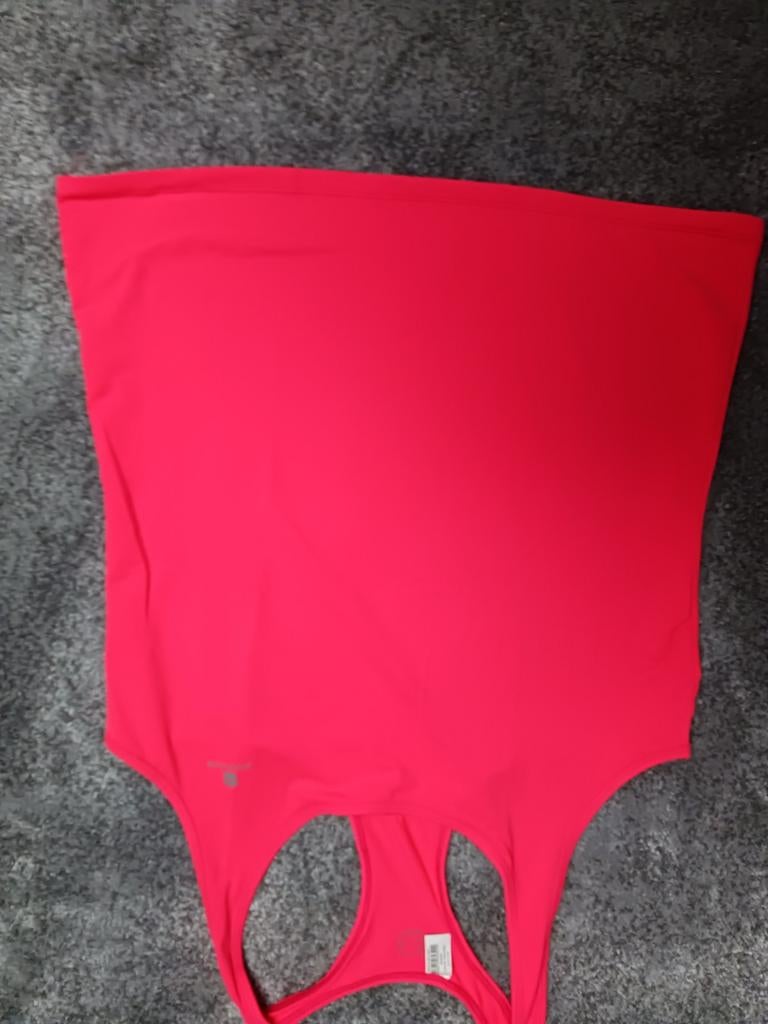 Sporttopje net als nieuw te koop. Maat M, Kleding | Dames, Sportkleding, Ophalen, Maat 42/44 (L), Zo goed als nieuw, Hardlopen of Fietsen