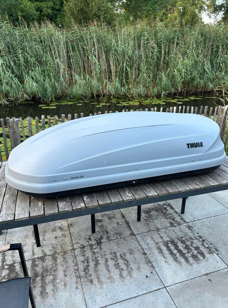 Thule pacific 200 dakkoffer, Ophalen, Zo goed als nieuw