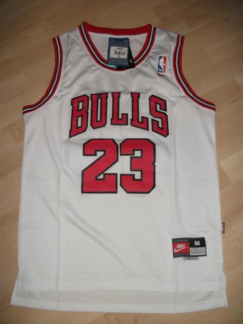 Chicago Bulls Retro Jersey Jordan maat: M, Sports & Fitness, Basket, Neuf, Vêtements, Envoi