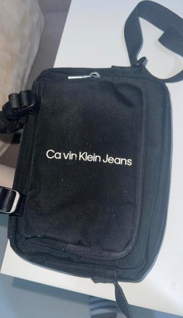 Calvin Klein Tasje beschikbaar voor biedingen
