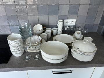 SERVIESSET beschikbaar voor biedingen