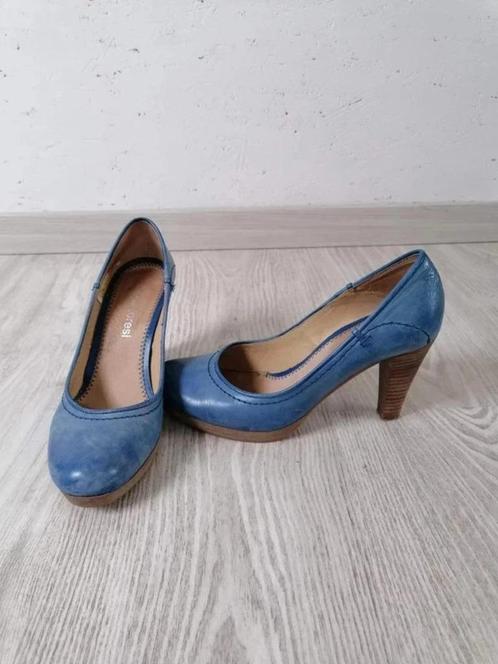 blauwe hakken linea loresi maat 37, Kleding | Dames, Schoenen, Zo goed als nieuw, Schoenen met lage hakken, Blauw, Ophalen of Verzenden