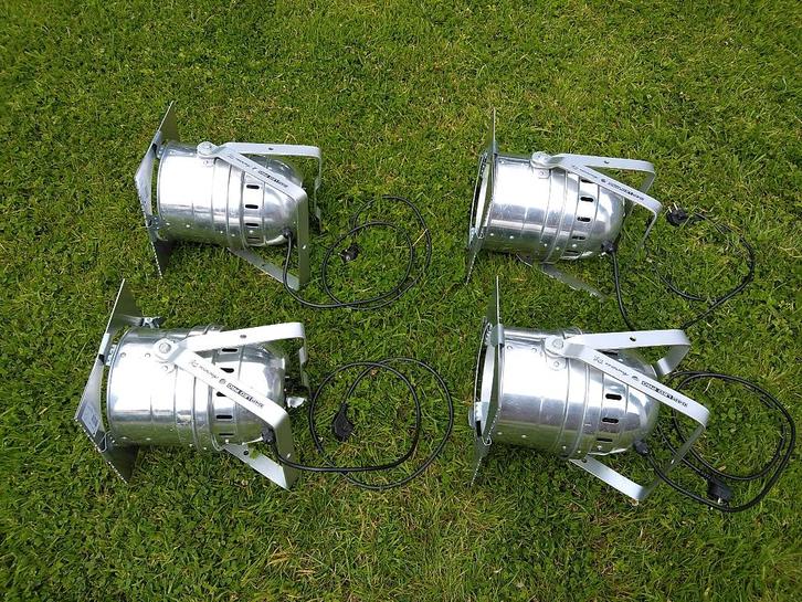 LED Spots PAR 64 American DJ set van 4 stuks, Musique & Instruments, Lumières & Lasers, Utilisé, Lumières, Commande sonore, Couleur