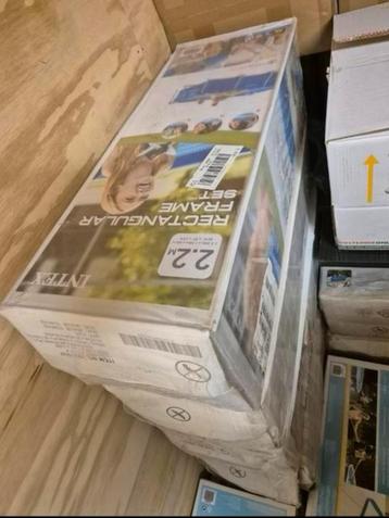 Partij zwembaden tekoop beschikbaar voor biedingen