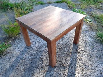 Super stevig houten Salontafel  beschikbaar voor biedingen