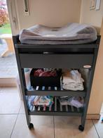 degelijke, stevige verzorgingstafel met schuif, Ophalen, Gebruikt