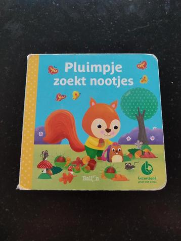 Pluimpje zoekt nootjes (Gezinsbond) beschikbaar voor biedingen