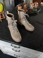 Boots, Ophalen, Beige, Lage of Enkellaarzen, Zo goed als nieuw
