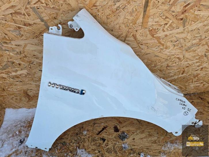 Toyota Corolla E21 18- Sedan rechtervoorvleugel, Auto-onderdelen, Carrosserie, Toyota, Gebruikt