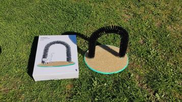 kattenspeelgoed grooming arch beschikbaar voor biedingen