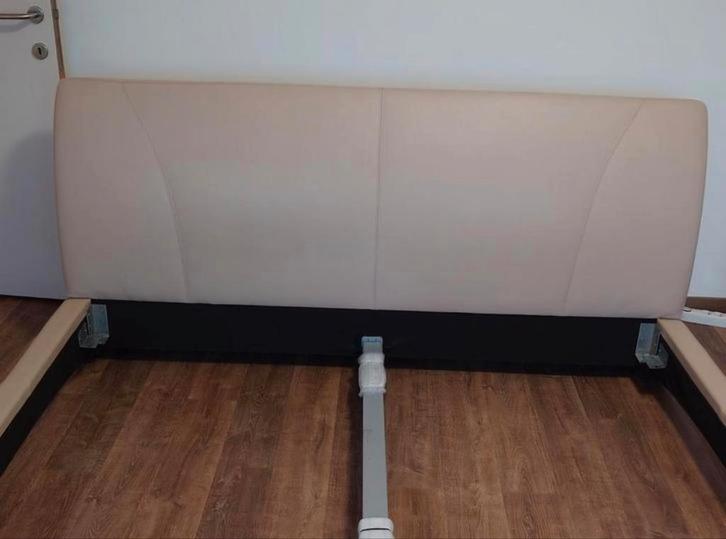 Luxe Lederen bed 180x200 in perfecte staar, Huis en Inrichting, Slaapkamer | Bedden, Zo goed als nieuw, Tweepersoons, 180 cm, 200 cm