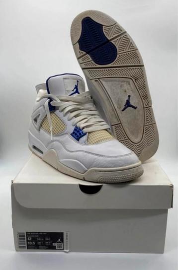 Jordan 4s violet métallisé authentique, Enlèvement ou Envoi, Porté, Blanc, Jordan (Nike)