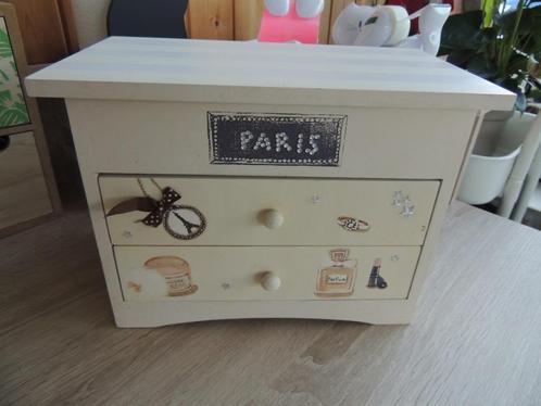 Boîte à bijoux en bois Paris, Maison & Meubles, Accessoires pour la Maison | Coffres, Enlèvement