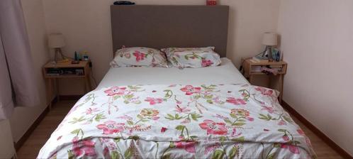 Tweepersoonsbed met frame, matras en beddengoed, Huis en Inrichting, Slaapkamer | Complete slaapkamers, Zo goed als nieuw, Tweepersoons