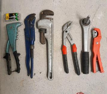 OUTILLAGES beschikbaar voor biedingen