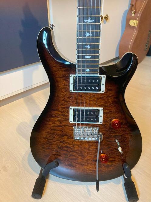 PRS SE Custom 24 Quilt Black Gold Sunburst (2024), Muziek en Instrumenten, Snaarinstrumenten | Gitaren | Elektrisch, Zo goed als nieuw