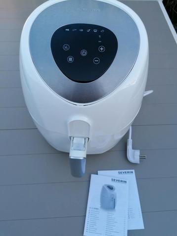Airfryer wit modern van merk Severin beschikbaar voor biedingen