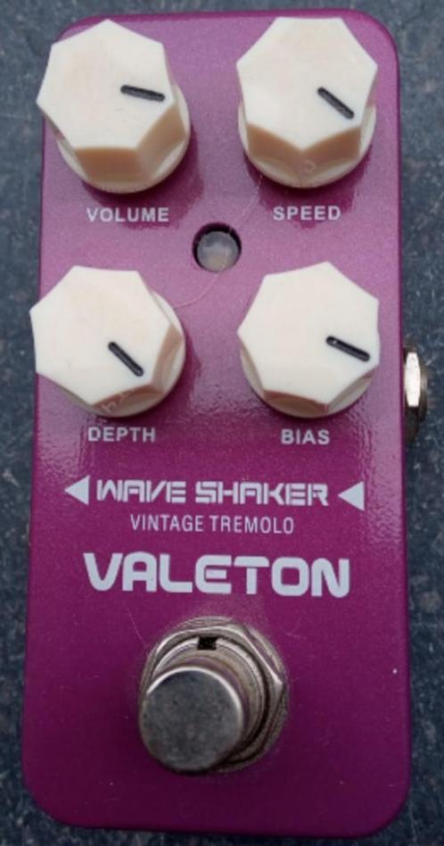 Valeton Wave Shaker CTR-1 (tremolo MET VOLUME knop; bas/gtr), Musique & Instruments, Effets, Comme neuf, Volume, Enlèvement ou Envoi