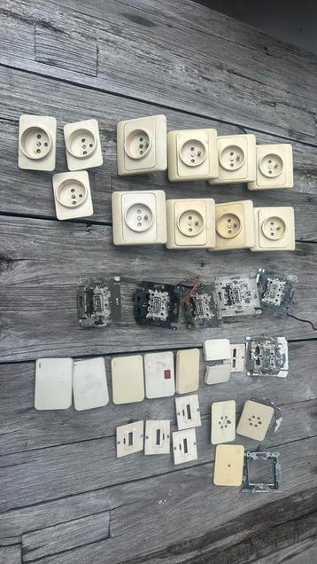 Niko schakelmateriaal beschikbaar voor biedingen