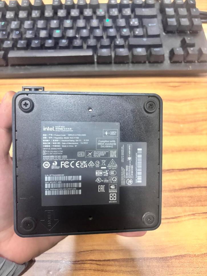 ️ Intel NUC 11 Pro – Mini PC compact et performant, Computers en Software, Toetsenborden, Zo goed als nieuw, Ophalen of Verzenden