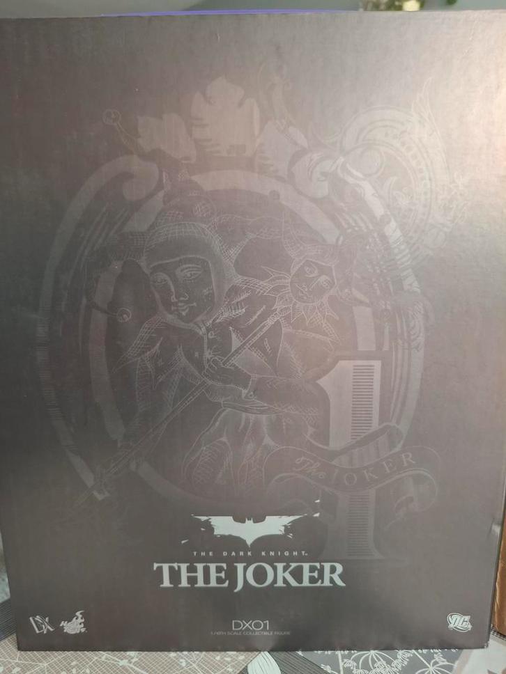Hot toys dx01 the joker, Verzamelen, Film en Tv, Zo goed als nieuw, Film, Actiefiguur of Pop, Ophalen of Verzenden