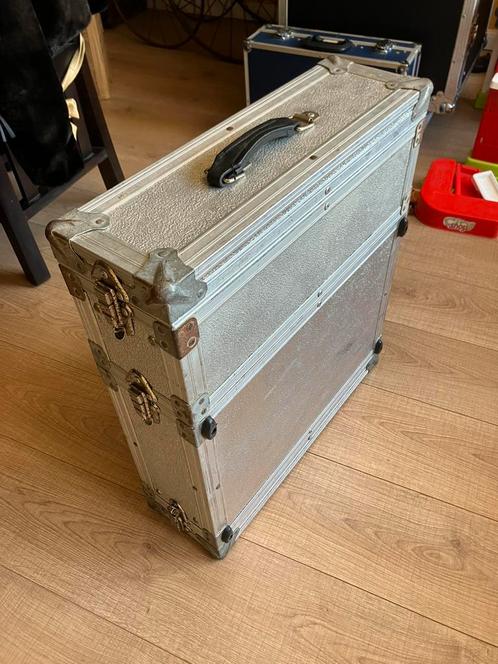Flightcase (koffer) voor dubbele cd speler dj discobar, Muziek en Instrumenten, Mengpanelen, Gebruikt, Ophalen
