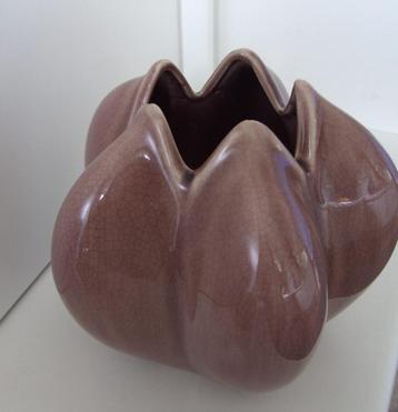 VAAS KERAMIEK OUDROZE LOTUS MT M HOOG 17 CM Nieuw beschikbaar voor biedingen