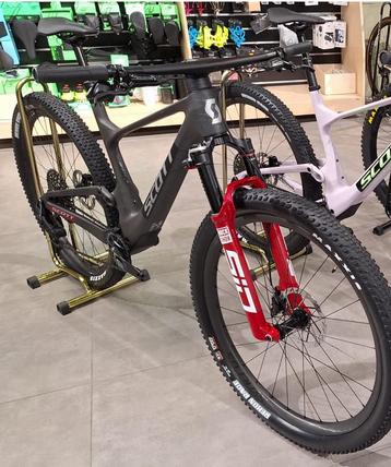 SCOTT SPARK RC WORLD CUP 2026 groot beschikbaar voor biedingen