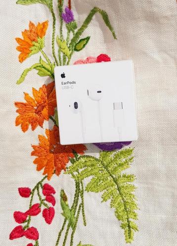 APPLE USB-C OORDOPJES  beschikbaar voor biedingen