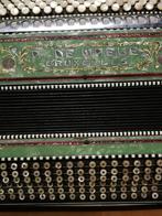 A. De waele bruxelles accordeon, Muziek en Instrumenten, Gebruikt, Ophalen of Verzenden, Met koffer