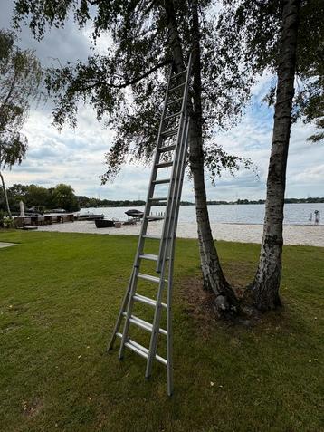 3-delige ladder 3x12 treden SOLIDE (als NIEUW) beschikbaar voor biedingen
