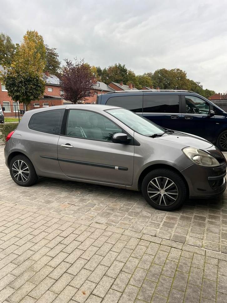 Renault Clio 1.2 Lpg (lpi) bj.: 2009, Auto's, Renault, Particulier, Clio, LPG, Coupé, 3 deurs, Handgeschakeld, Zilver of Grijs