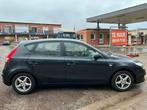 Hyundai i30 1.4 benzine km169.000 bj2010, Auto's, Hyundai, Voorwielaandrijving, Stof, Zwart, Zwart