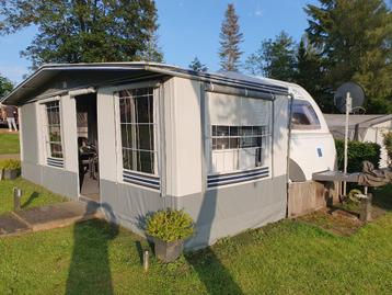 Te koop: Knaus Südwind 550 UF caravan met voortent, Jusqu'à 4, 5 à 6 mètres, Particulier, Knaus