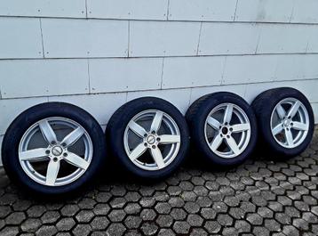 4 bons pneus hiver avec belles jantes en alliage 17" BMW