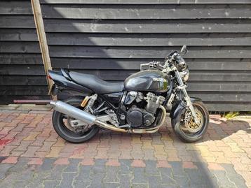 suzuki GSX inazuma 750 cc met handvat verwarming beschikbaar voor biedingen