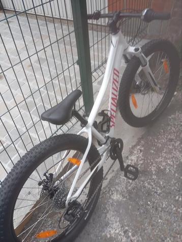 Vélo specialized beschikbaar voor biedingen