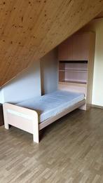 1-persoons bed met bovenkast en matras, Huis en Inrichting, Ophalen, Zo goed als nieuw, Hout